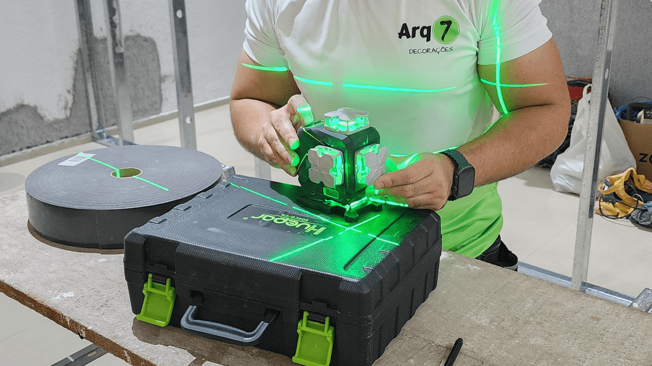 Nível a Laser 16 Linhas Huepar S04CG/CR: O Melhor que Já Usei!